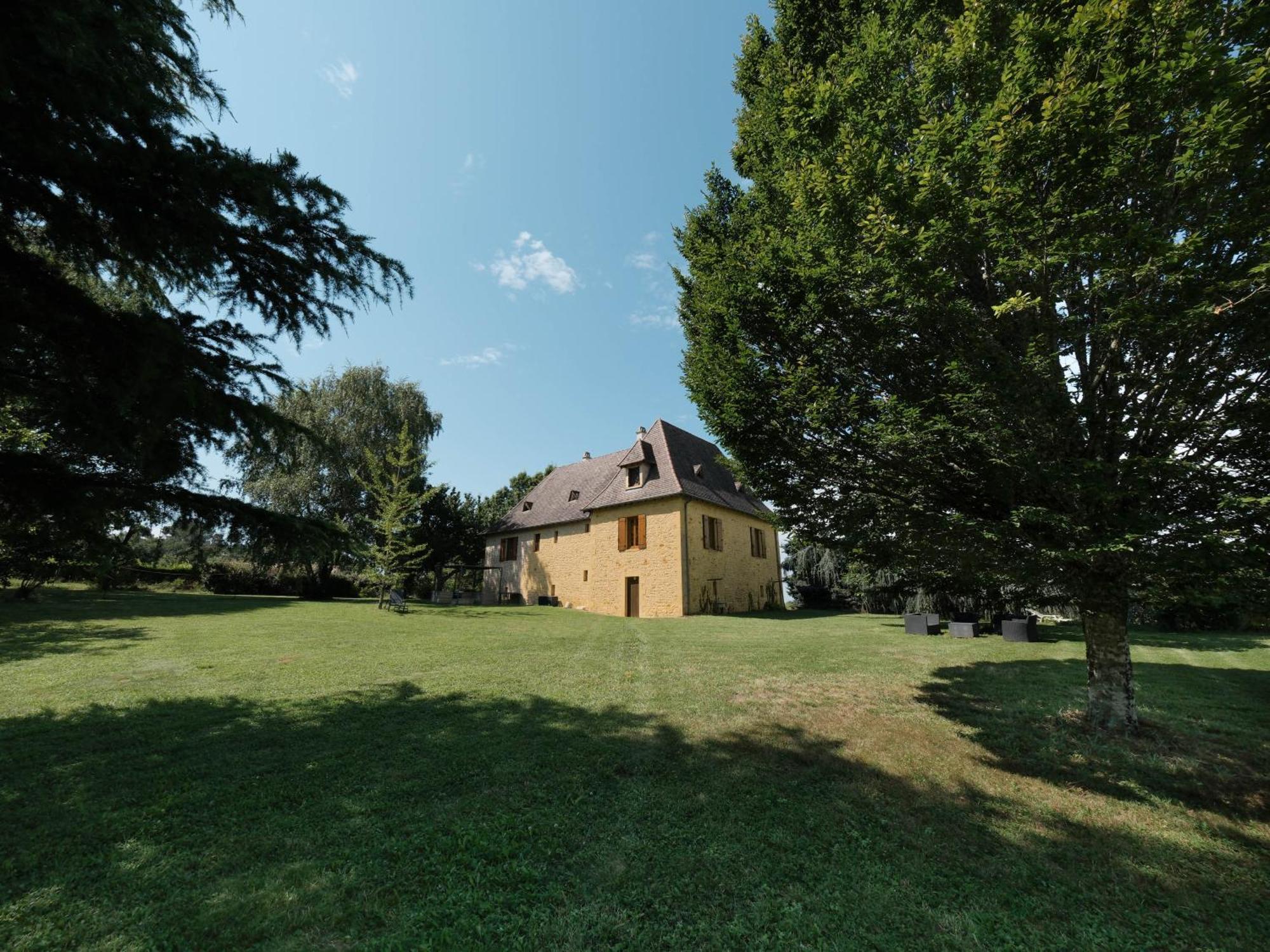 Grande Maison En Perigord A 10 Mn De Sarlat Marquay Exteriör bild